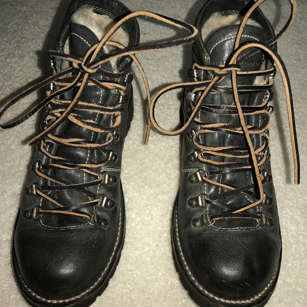 Frye•women's•shearling-lined, trekking boots•8.5B